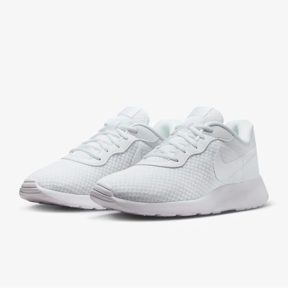 Nike Tanjun Men’s 9.5 Sustainable Materials